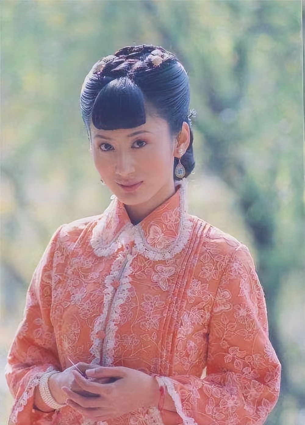 一脸“苦瓜相”却还能演大女主，这8位女星越看越丧，导演咋想的