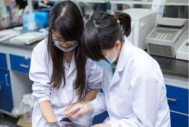 四类大学毕业后包分配，其中五所大学，学生毕业后多数能当“官”