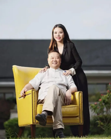 "顶级名媛"余晚晚:680平豪宅7小时逛不完,28岁就赚够一个亿