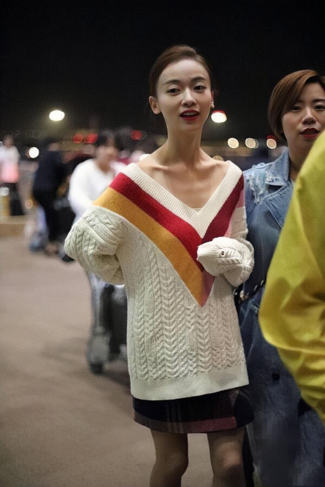 "皮包骨"明星好尴尬,"干瘪"到撑不起衣服,谁的审美有问题?