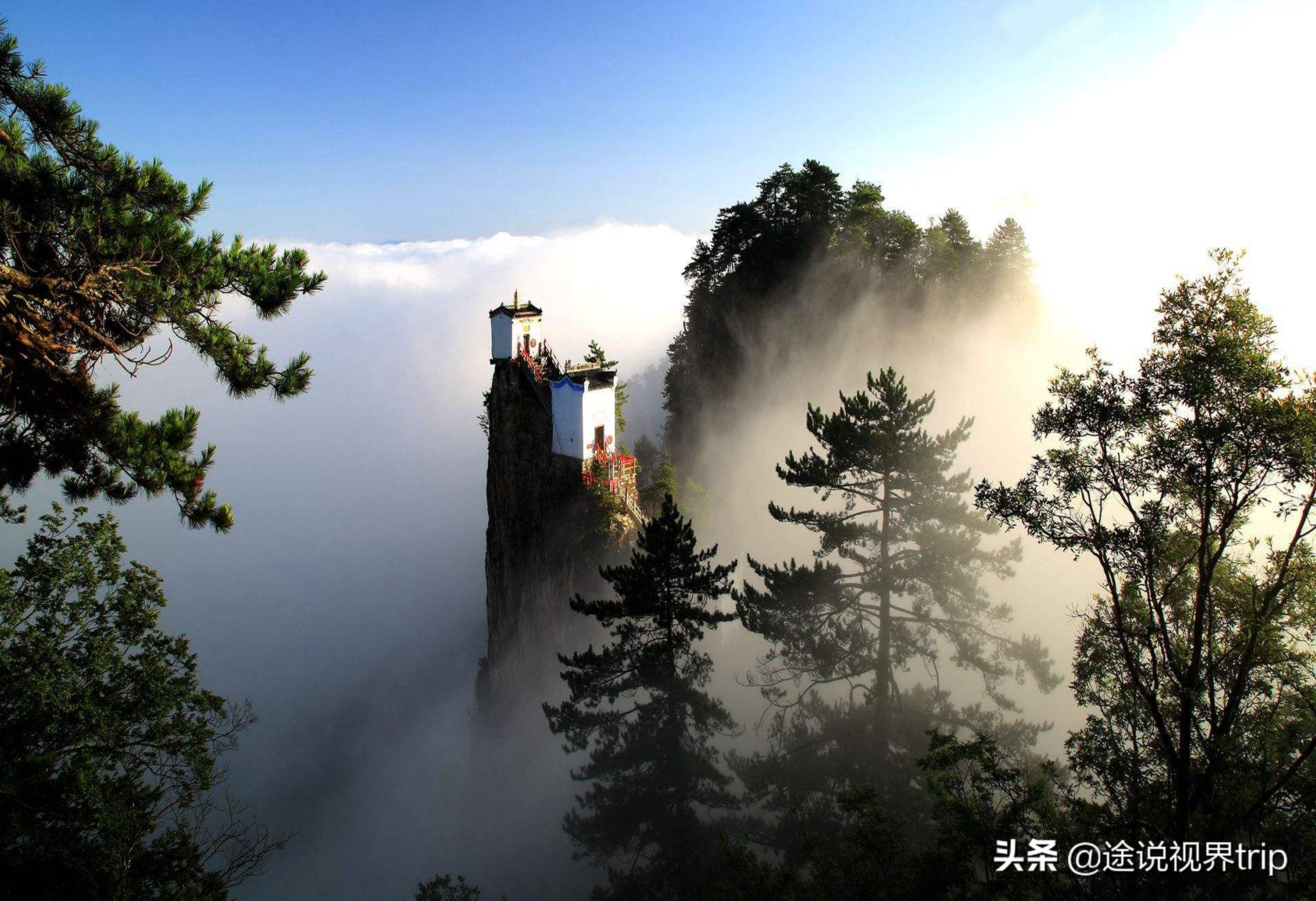 中国10个悬崖上的建筑奇迹，不走寻常路令人惊叹，你去过哪几个？