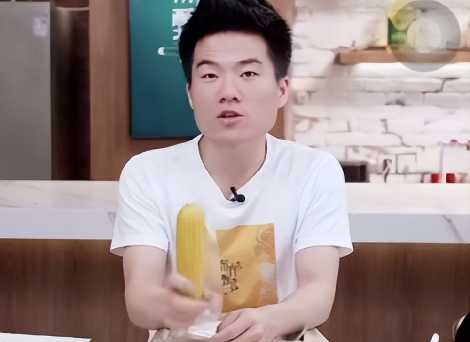 新东方转型成功后，被质疑“换马甲”学科培训，官方回复引热议