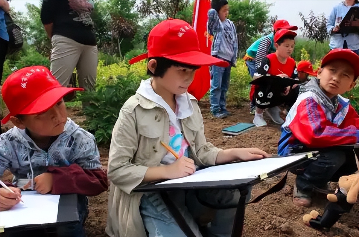 学生迎来好消息，大中小学生有望增设“春秋假”，部分学校已实施