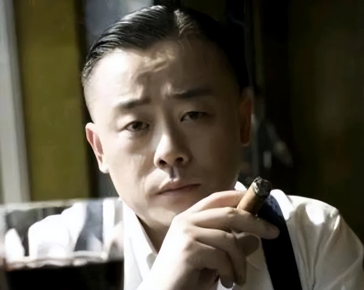 “跌下神坛”的周立波，和他突然“不红”的原因