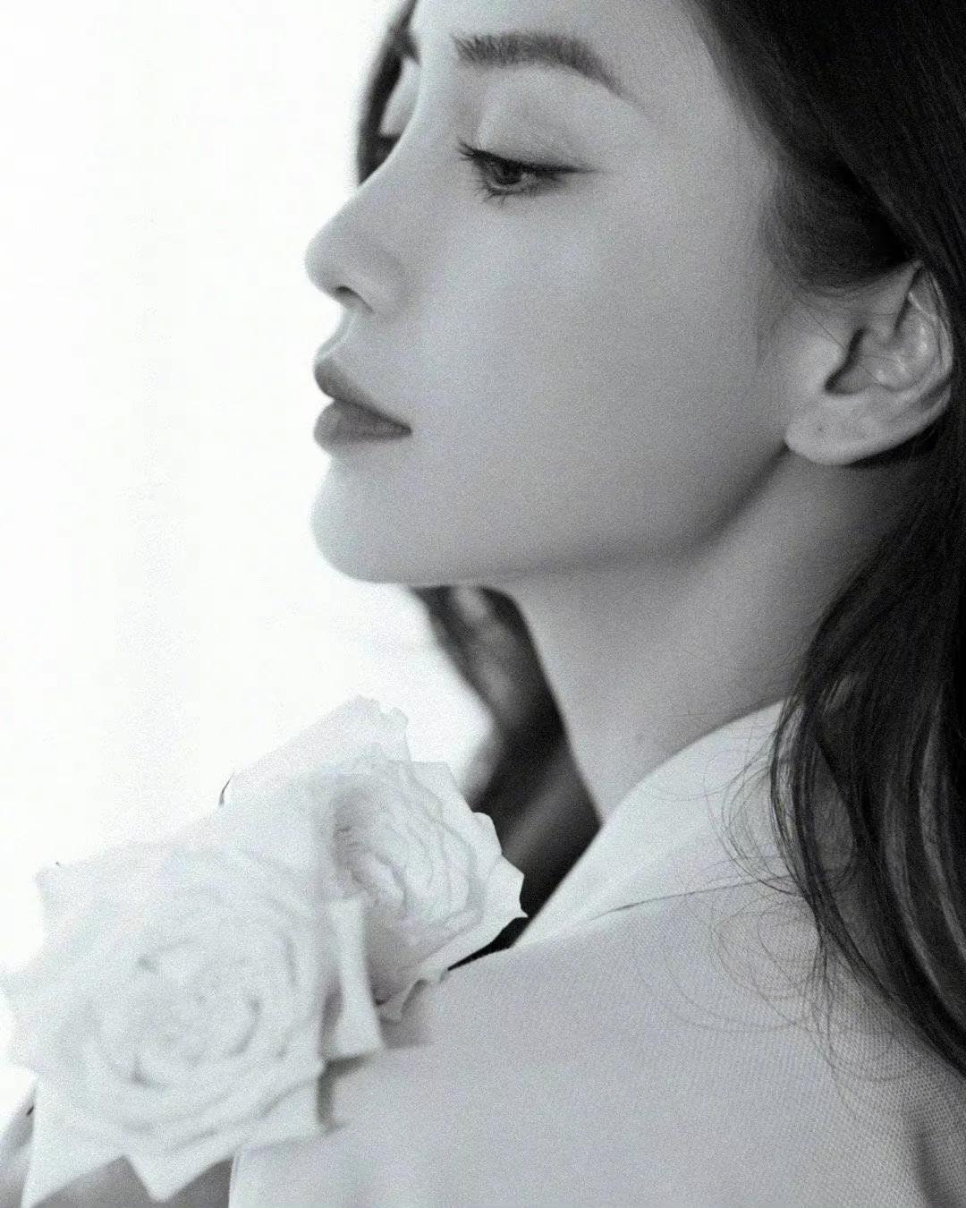 女明星的侧颜杀，每一张都令人心动