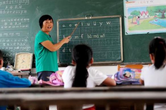 新《教师法》拟定后，教师职称评定难度降低，教龄年限或成关键