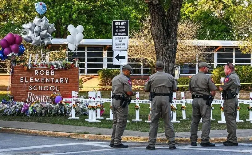 美国之耻！得州枪击案：教室门没锁 警察却坚持等钥匙 坐看儿童被杀