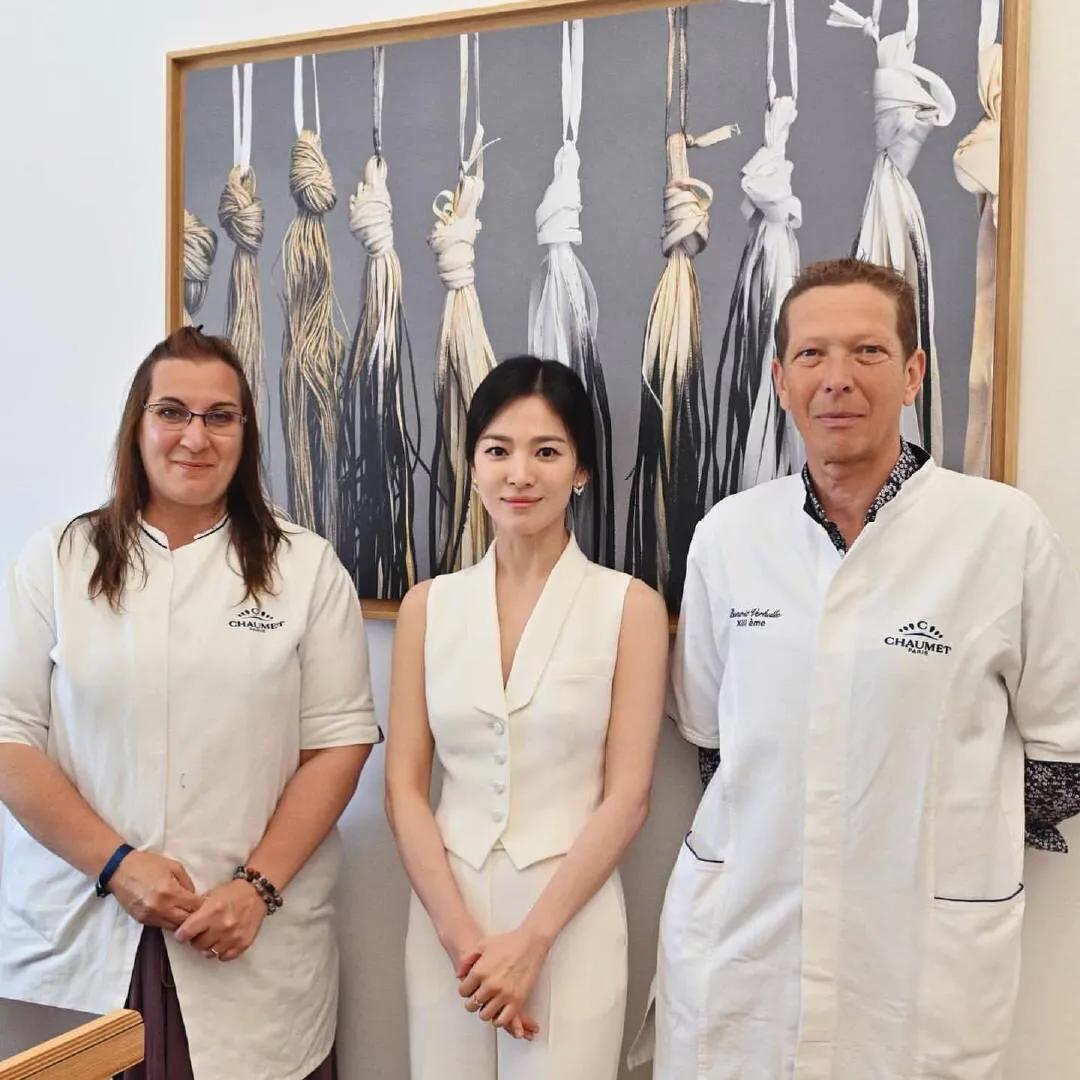 离婚后的宋慧乔过得越来越好，代言也拿到手软