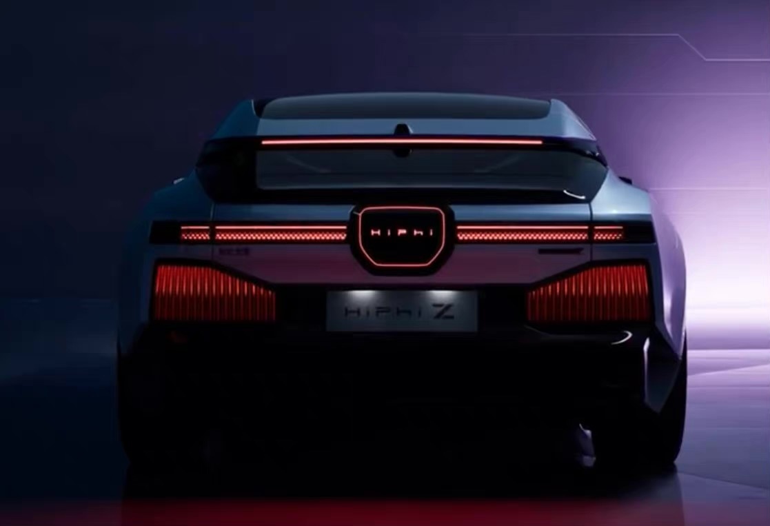 高合汽车 HiPhi Z 展示：中控屏支持旋转，现已开启预约