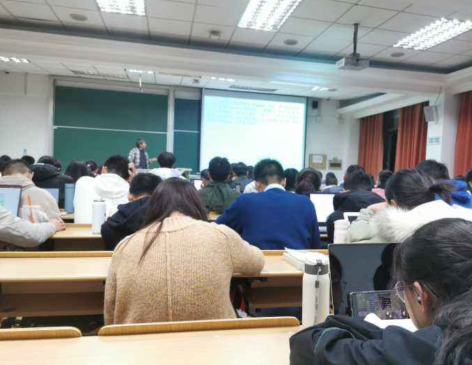 华为又签下3所高校，都是双非层次的院校，网友直呼是有个性选择