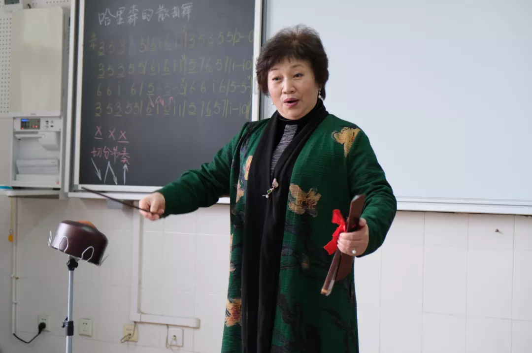 四川大学西航港实验小学——“舞”动童年“音”你精彩