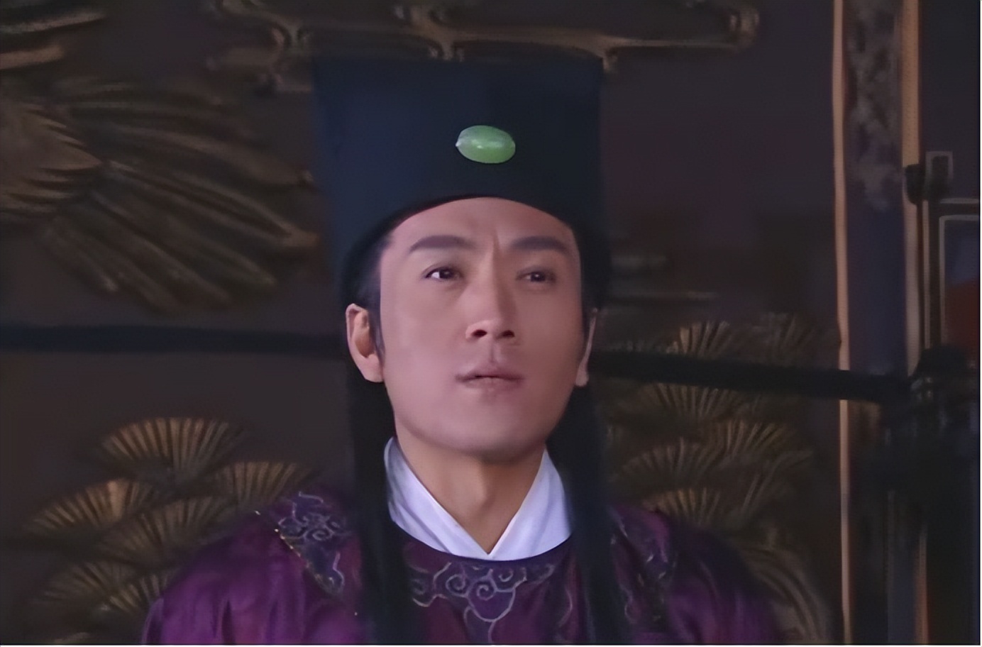 同样是演白面书生，把张国荣、任泉和佟梦实放在一起差距就出来了