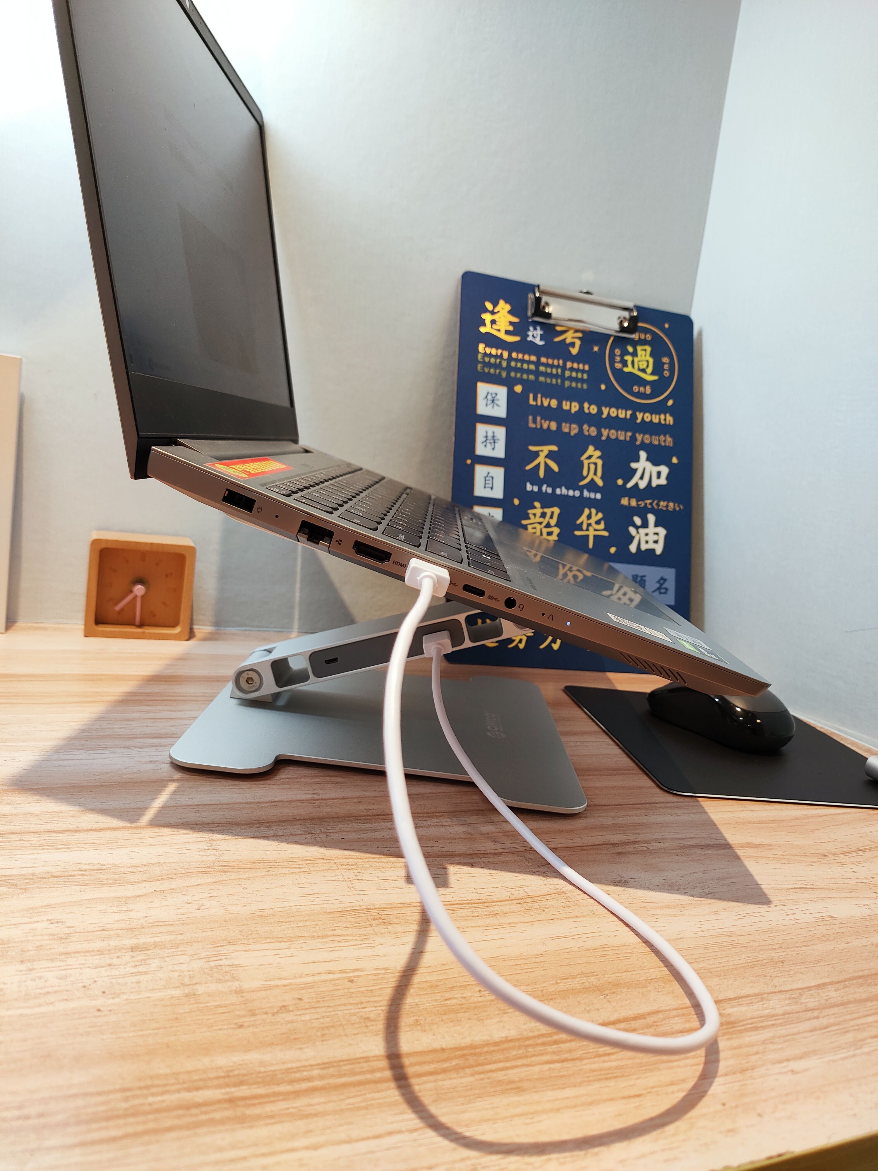 拥有ORICO增高折叠支架，肩颈酸痛电脑病乖乖远离我