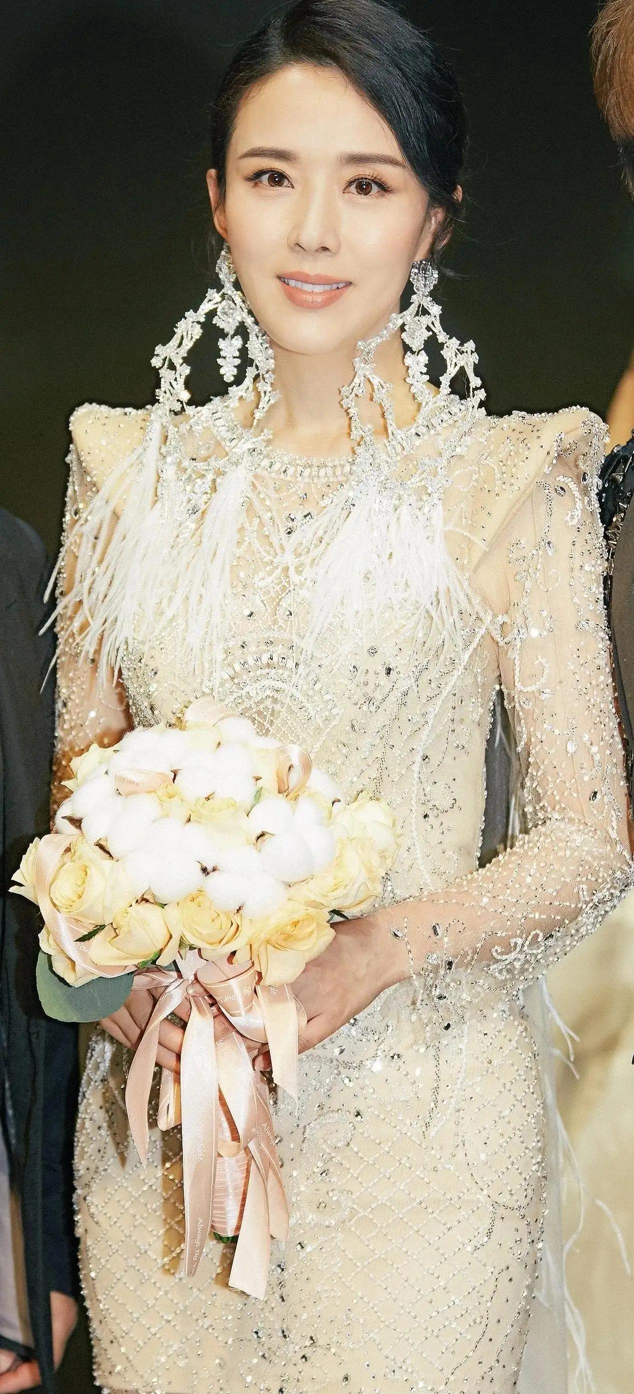 颜丹晨绝美照片