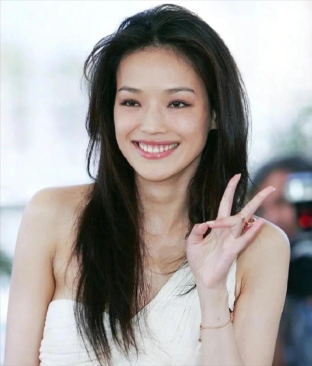 6位“香肠嘴”、大嘴女星：有人被夸风情万种，有人被嘲嘴大难看