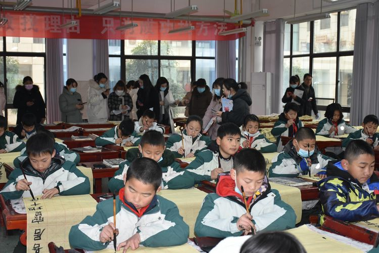 多彩社团，魅力思源——淅川县思源实验学校庆元旦社团汇报展演