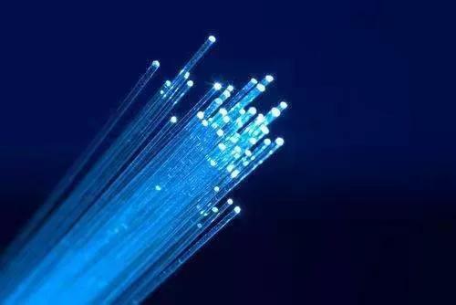 韩国研究人员声称成功在极细的纤维材料上集成半导体元件