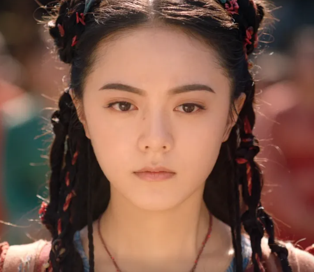 互联网美女真的太多了！杨幂身材大杀四方，赵今麦长大了这么美？