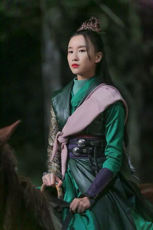 倾情付出却结局不佳，谈谈《媚者无疆》中的月影