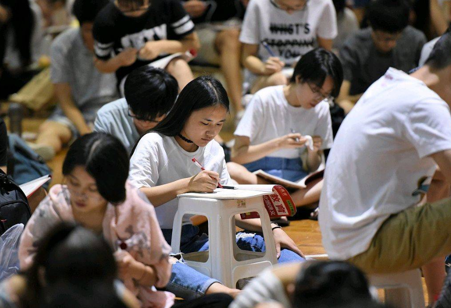 学硕和专硕的差距明显，上岸后才发现，怪不得有些人研二就后悔了