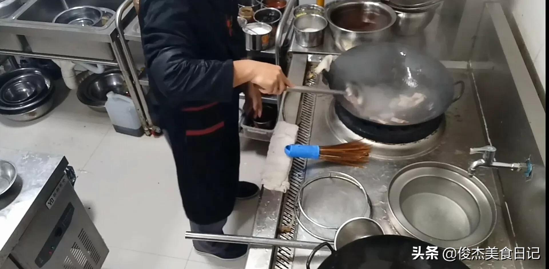 鯰魚怎么做好吃,鯰魚怎么做好吃又簡(jiǎn)單家常的視頻