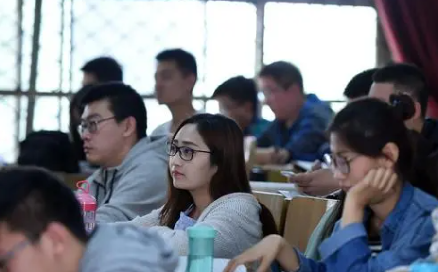 震旦教师事件还能反转？曝光学生遭遇“毒手”，官媒已发声支援