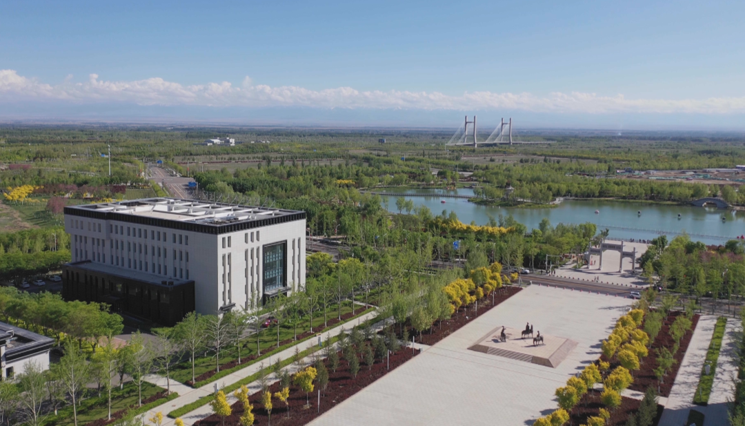 在城市绿化建设中,可克达拉市润景园林绿化工程有限