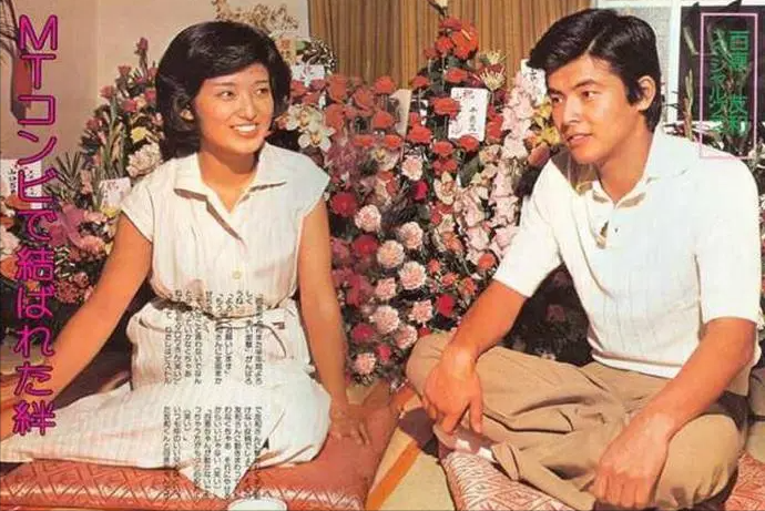 63岁山口百惠：隐退42年，身材发福生活节俭，孙女降生当奶奶