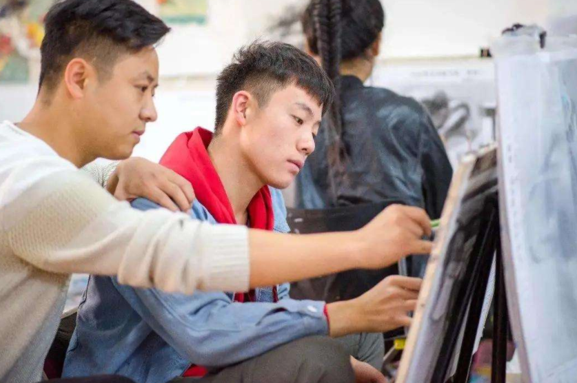 美术生毕业就等于失业？25个专业名单公示，绘画不过是其中之一