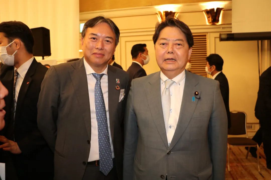 驻名古屋总领事刘晓军会见日本福建侨商会会长魏成炳