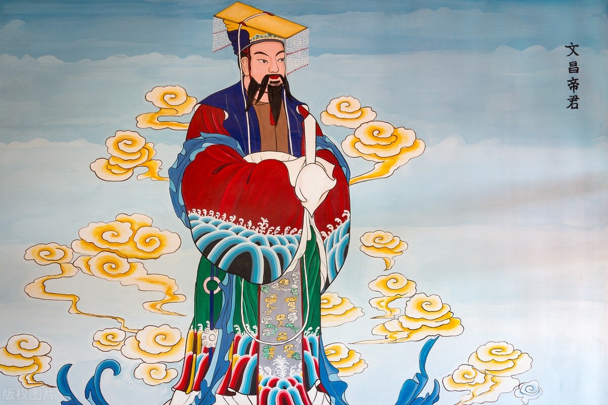 高考来临,考生家长拜"文昌帝君"的正确姿势