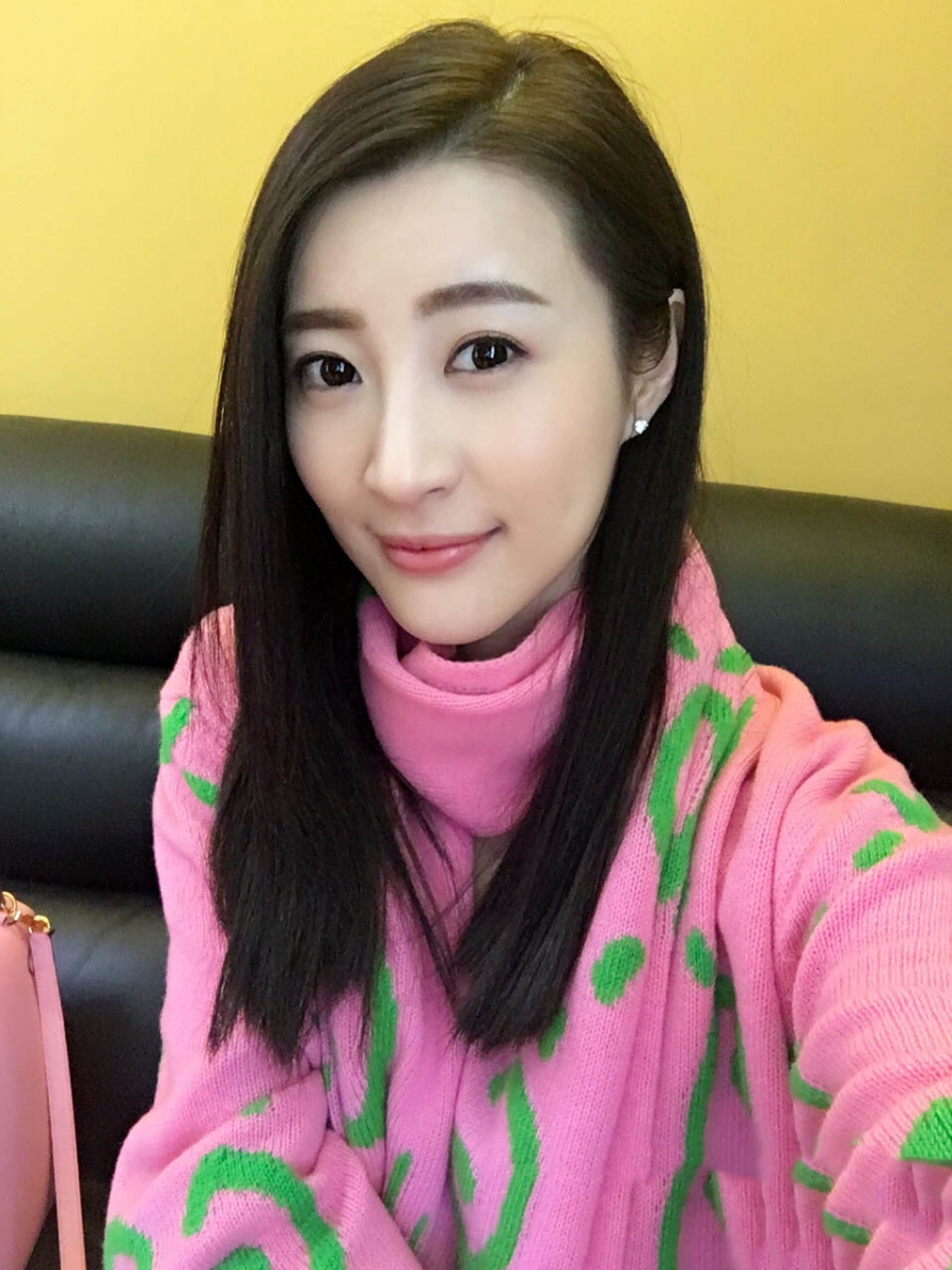 再博视后？TVB知名女星半年连拍三套剧，自曝一周只睡20个小时