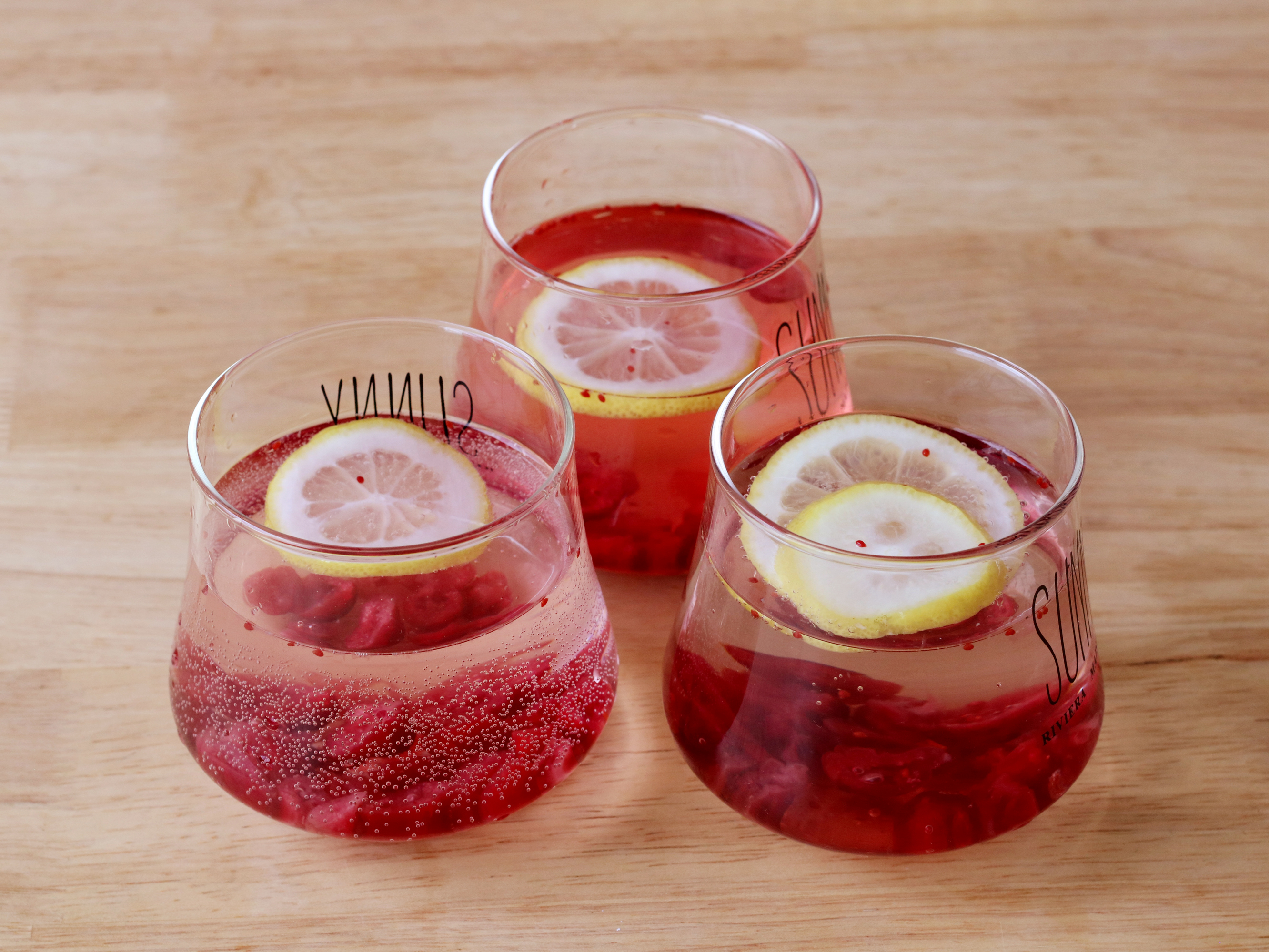 闺蜜小聚,下午茶晒朋友圈火了,网友:全是爱吃的,还缺闺蜜吗?