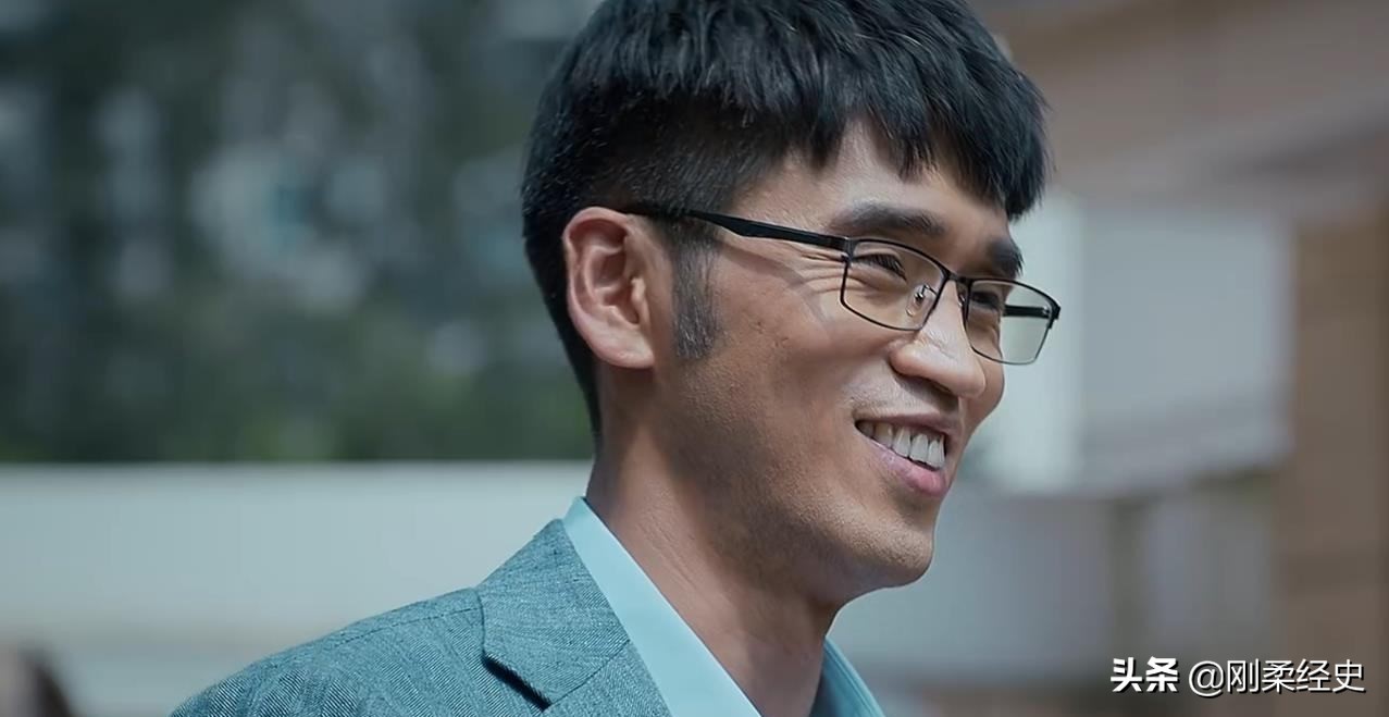 《庭外·盲区》：堆砌悬疑，错漏百出，编剧和观众双双进入盲区