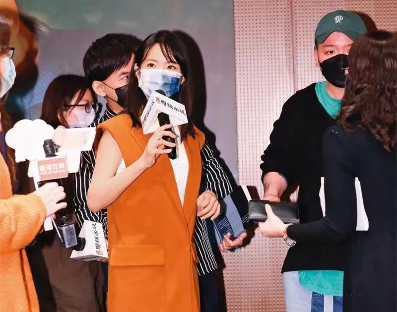 林依晨因老公缺席坐月子患产后抑郁，自我感动式婚姻被外人质疑