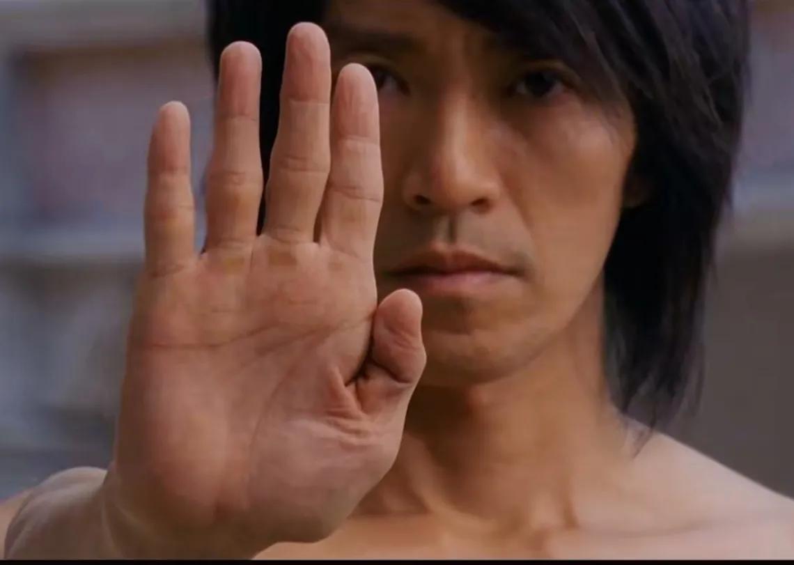 你敢信吗？《功夫》中“龅牙珍”其实是个富婆