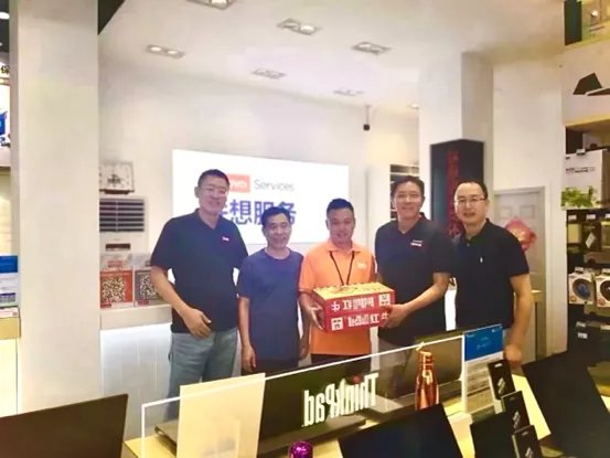 二十余載 肝膽相照｜零售賽道與消費(fèi)者攜手向陽奔跑