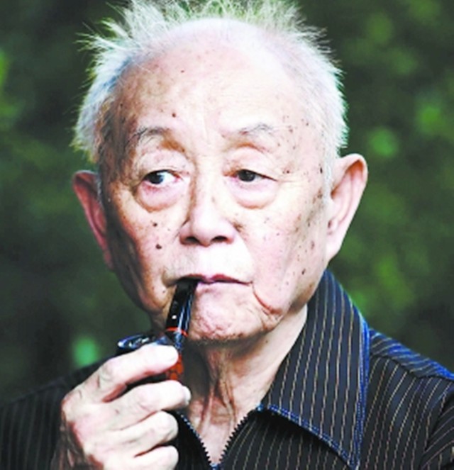 1955年授勋前夕，主席和总理一致认可他来主持典礼，他是谁？