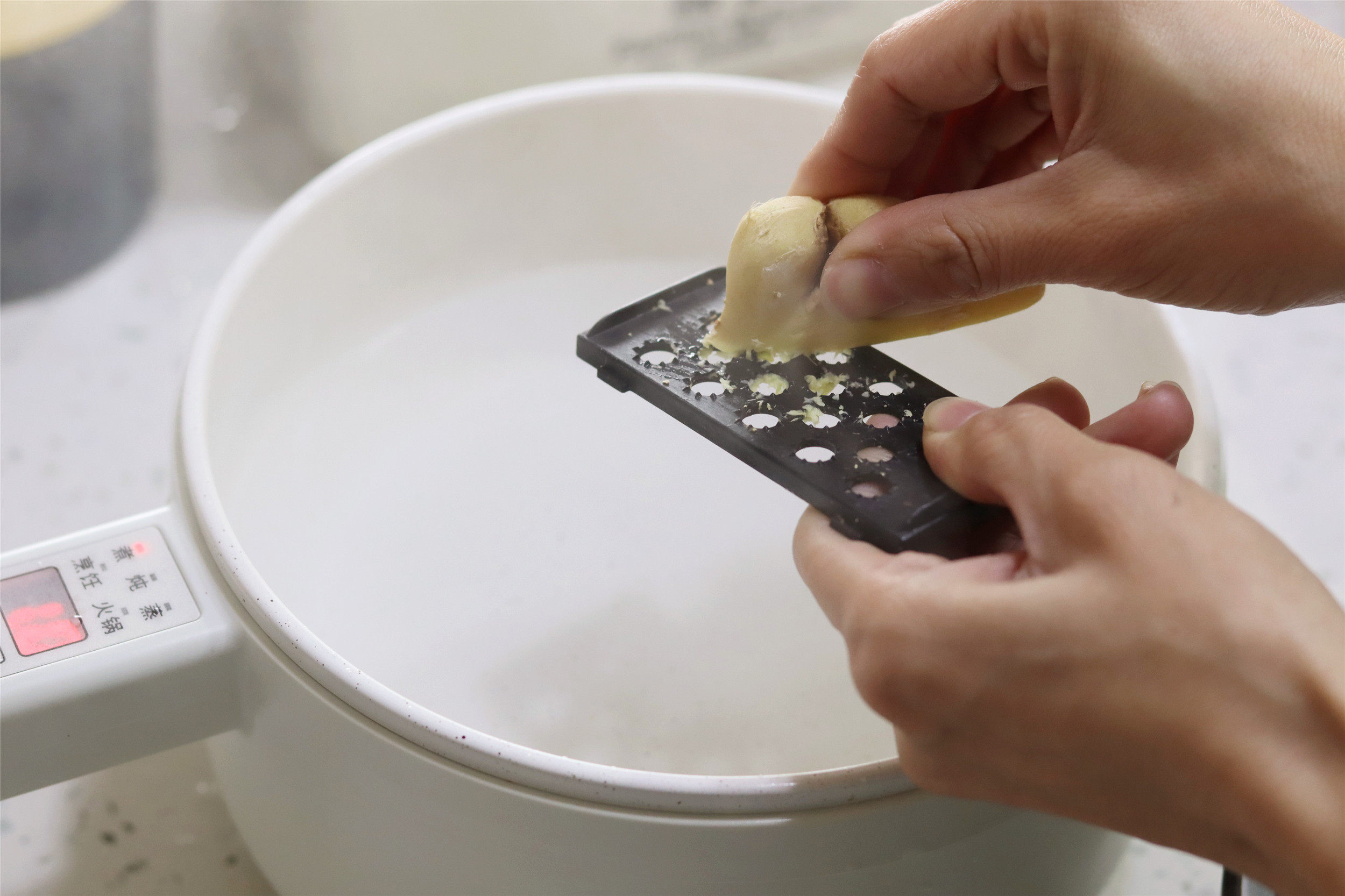 做紫菜蛋花汤，不少人第一步就错了，难怪清汤寡水，味道不好喝