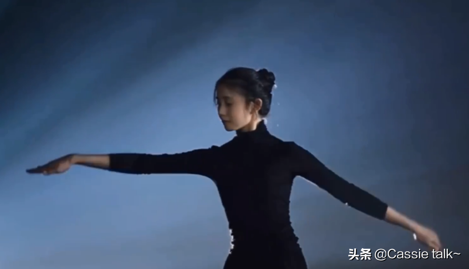 明明国师后盾、资源加持、相貌不凡，为什么大家却都讨厌刘浩存？