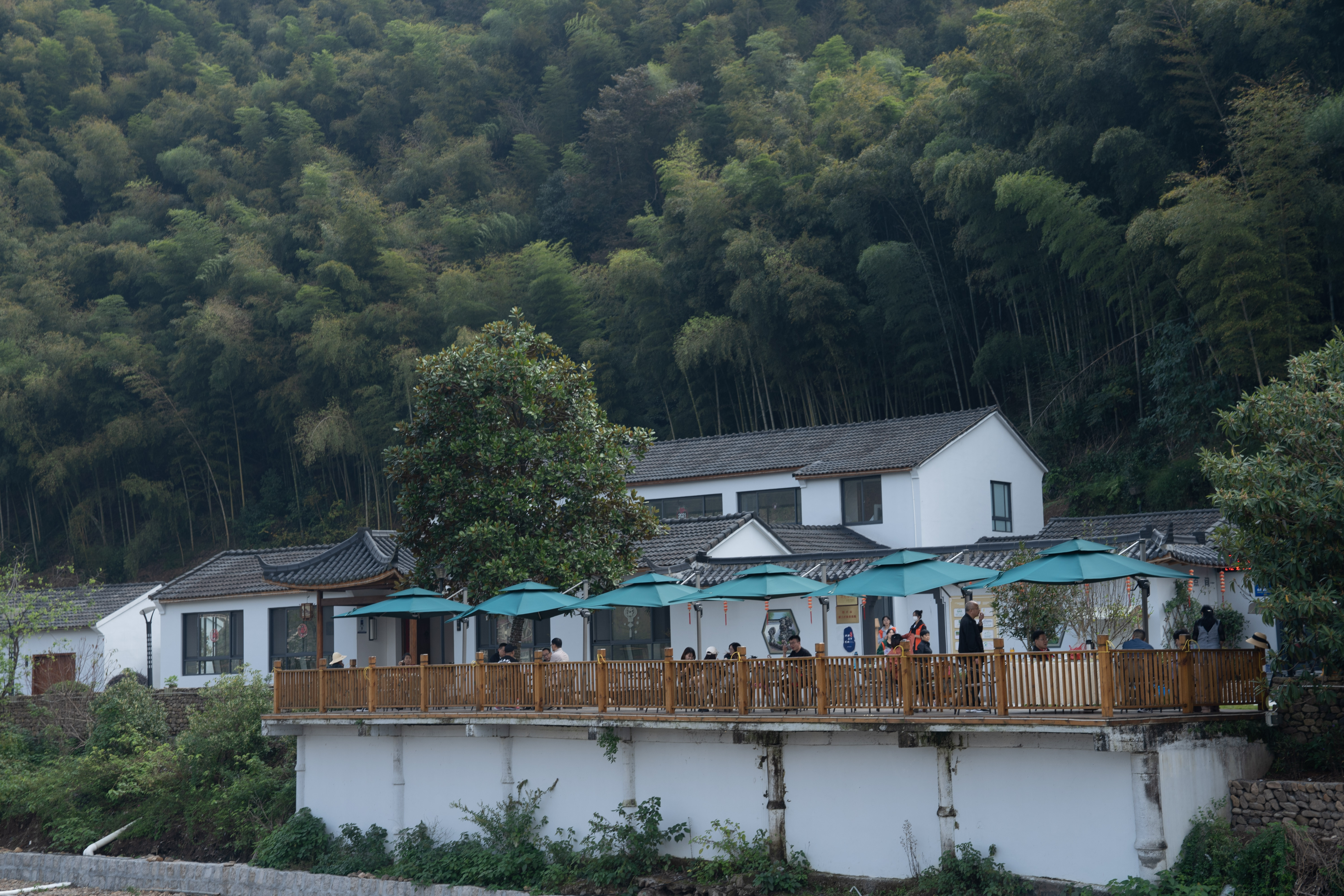 石苍山隐超安静的村落下有如此好吃的菜馆绝对不要错过了