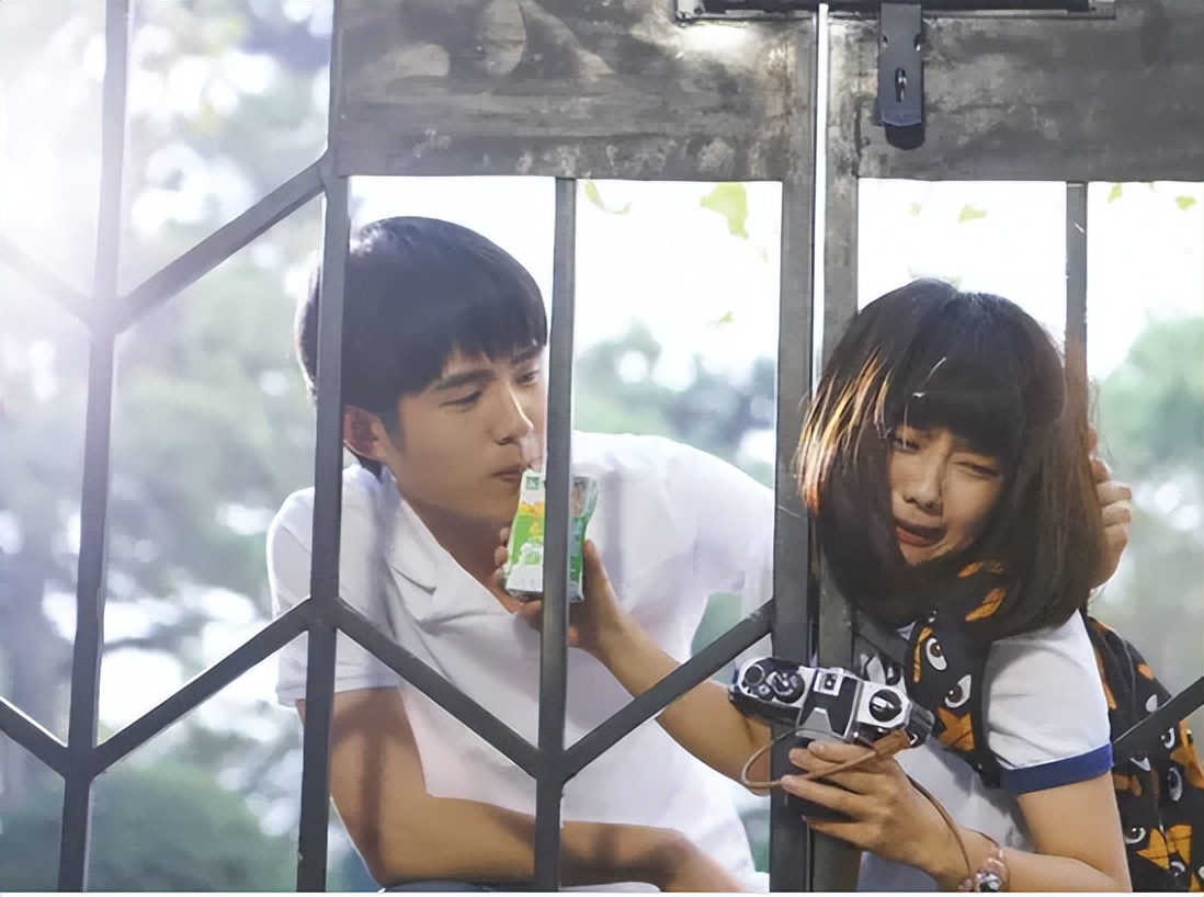 同样是演学生，把张柏芝、赵丽颖和吴倩放在一起，美得各有千秋