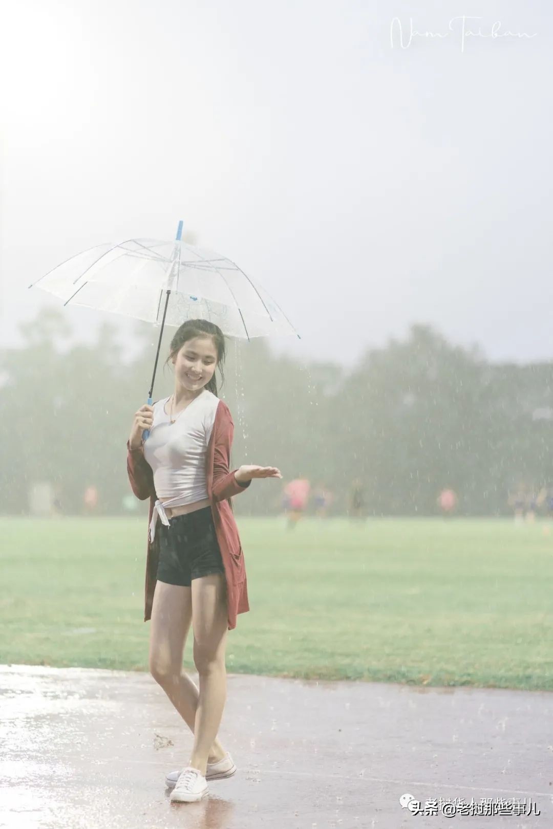 老挝水音小姐姐，三年前旧照翻出，超可爱