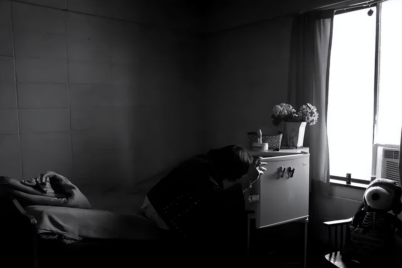 《老妇人》：她69岁，被29岁的年轻男人性侵，然而却没人相信