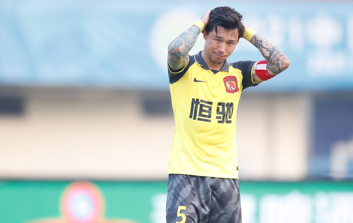 张琳芃在代表上海东亚队出战联赛时,给球队积累下丰富的经验,同时对