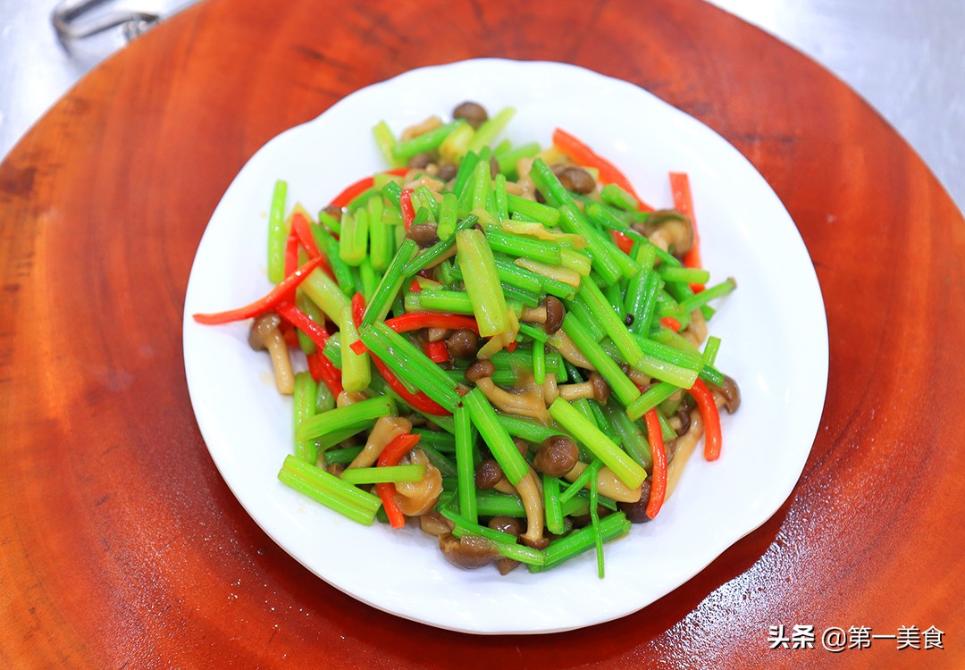 冬季干燥容易便秘，常给家人吃这6种食物，润肠通便，常吃又滋补