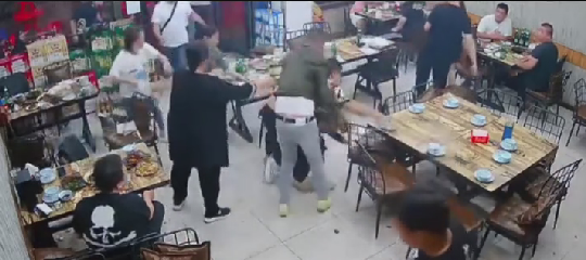 影视：《包青天之紫金锤》与唐山事件如出一辙