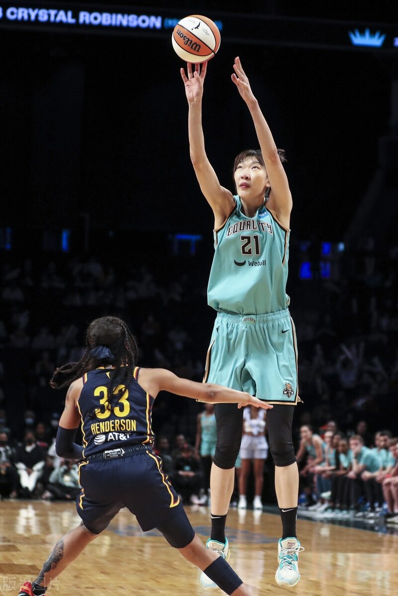 nba为什么选蔡(引爆美国篮坛的中国人，终于又出现了)