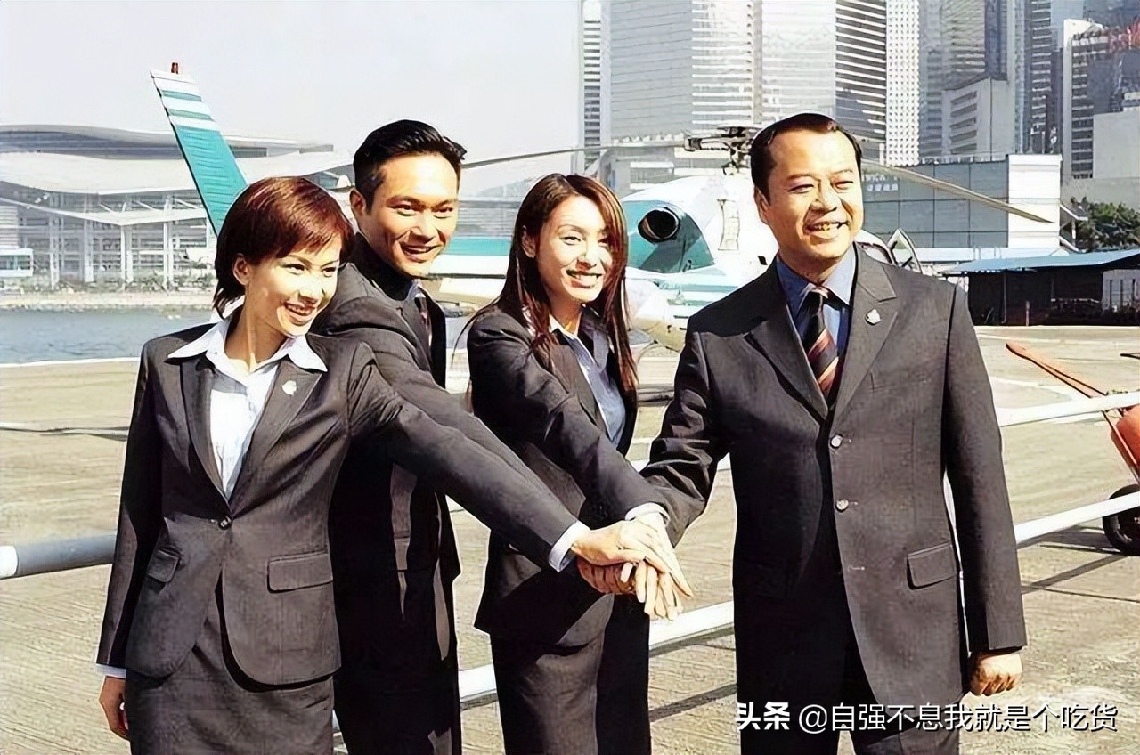 “我们的紫荆花”庆祝香港回归祖国25周年云歌会