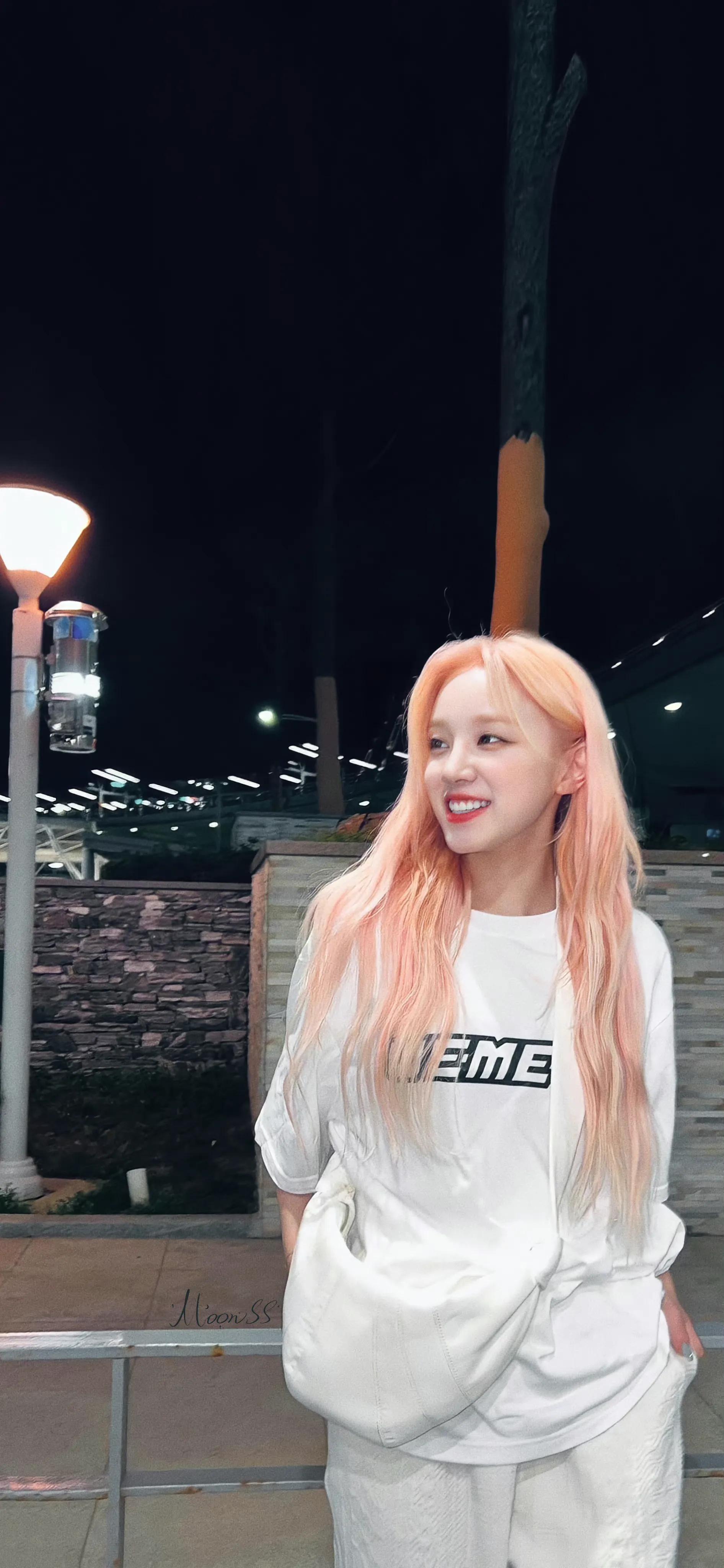 宋雨琦美图 湿发也好美 什么风格都能驾驭，跳舞妖精好会扭